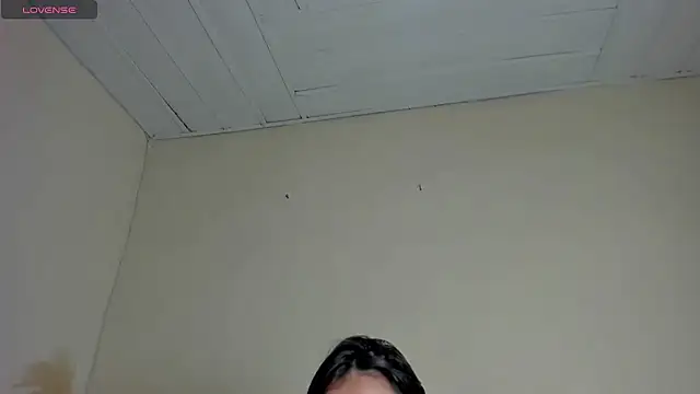 Natashawool1 online show from 5, 3, 2025