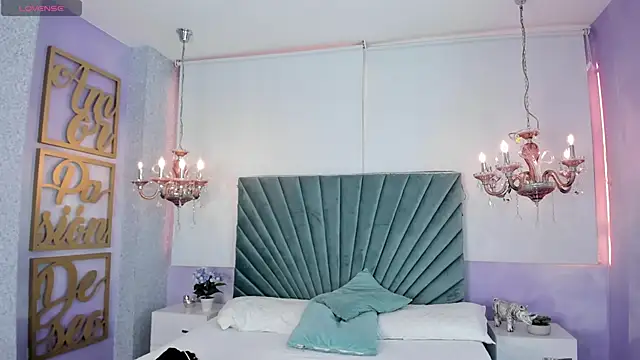 Aitana Hilton  online show from 14, 9, 2025