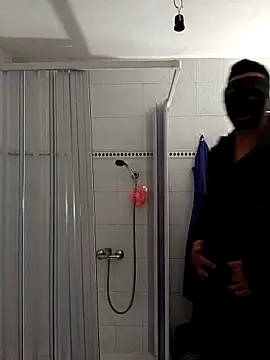 Snapshot of dennygladiator chatting on 11, 3, 2025 dennygladiator online show from 11, 3, 2025