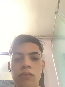 Latinos 2001 online show from 17, 1, 2026