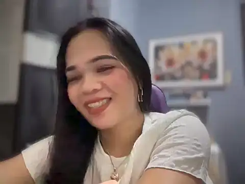 Snapshot of SophiaCourthaway chatting on 12, 4, 2026 SophiaCourthaway online show from 12, 4, 2026