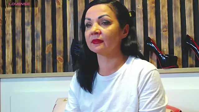 Tory Lovi online show from 20, 12, 2025