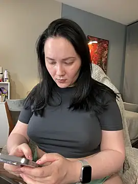 Snapshot of Kiss_My_Body chatting on 11, 4, 2026 Kiss My Body online show from 11, 4, 2026