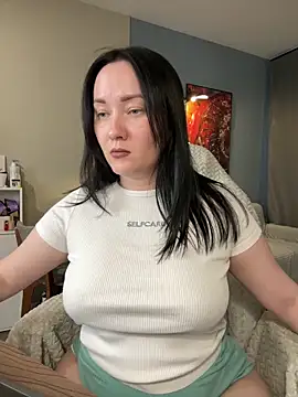 Snapshot of Kiss_My_Body chatting on 14, 4, 2026 Kiss My Body online show from 14, 4, 2026