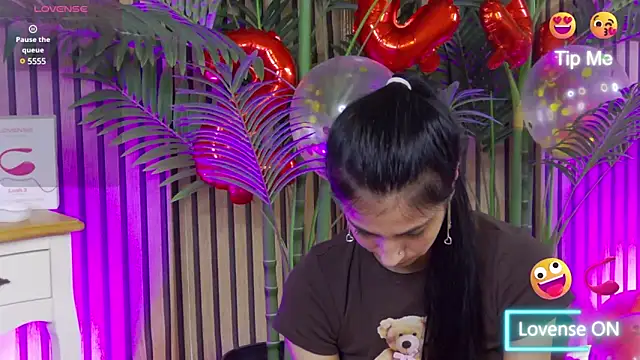 Snapshot of KeylaBlair chatting on 5, 2, 2025 KeylaBlair online show from 5, 2, 2025