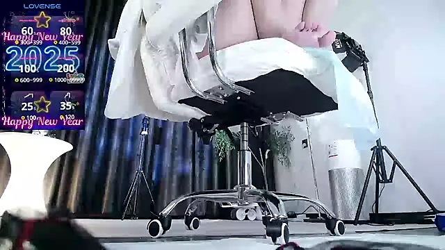 miaomiao-777 online show from 22, 2, 2025