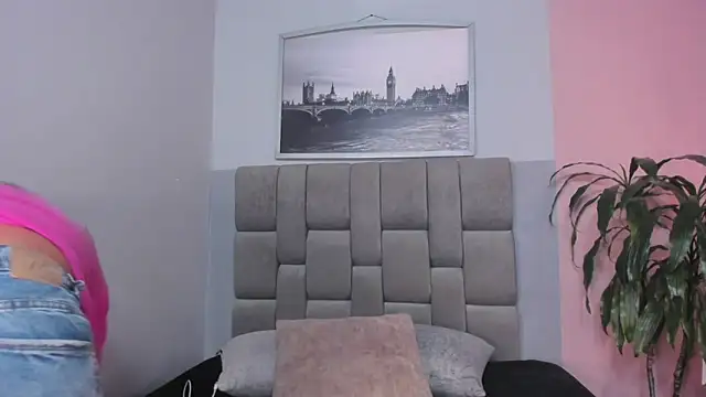 janna lopez  online show from 5, 12, 2025