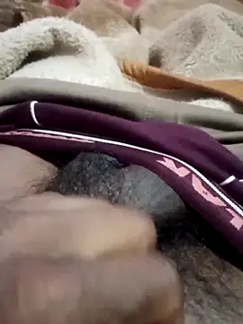 Snapshot of Desiboy23 chatting on 12, 4, 2026 Desiboy23 online show from 12, 4, 2026