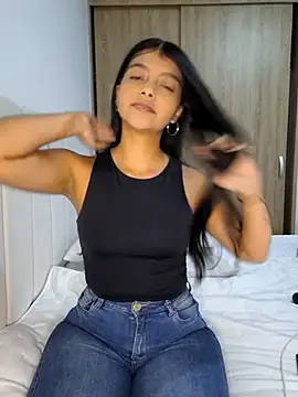 Snapshot of IslaBlaze chatting on 29, 11, 2025 IslaBlaze online show from 29, 11, 2025