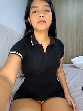 Snapshot of IslaBlaze chatting on 5, 12, 2025 IslaBlaze online show from 5, 12, 2025