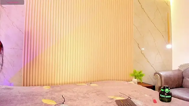 Snapshot of pocahontas_pow chatting on 25, 10, 2025 pocahontas pow online show from 25, 10, 2025