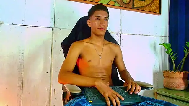 Snapshot of matteo_rivas chatting on 9, 10, 2025 matteo rivas online show from 9, 10, 2025