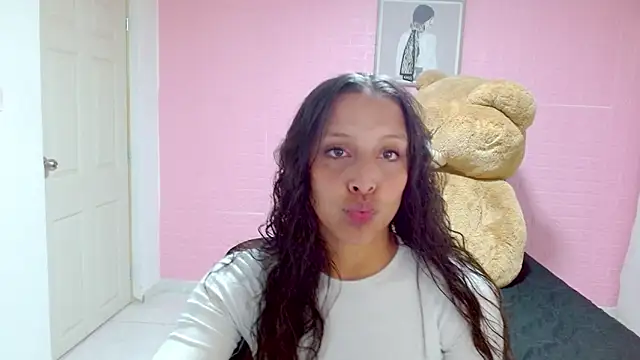 Snapshot of DULCE1609 chatting on 8, 2, 2025 DULCE1609 online show from 8, 2, 2025