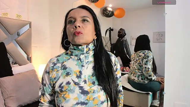 raquell moore online show from 23, 10, 2025