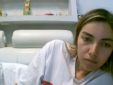 Snapshot of VittoriaTaylor chatting on 7, 5, 2026 VittoriaTaylor online show from 7, 5, 2026
