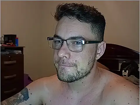 Snapshot of Dyllan__ chatting on 16, 4, 2026 Dyllan online show from 16, 4, 2026