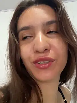 Bella still online show from 17, 3, 2026