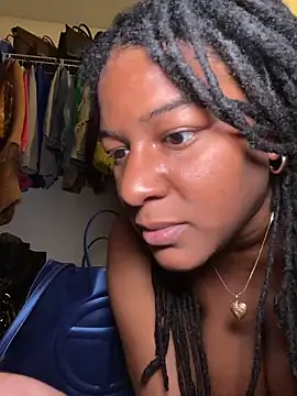 Snapshot of xoxoHotCoCo chatting on 7, 4, 2026 xoxoHotCoCo online show from 7, 4, 2026