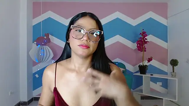 miss honey01 online show from 17, 1, 2025