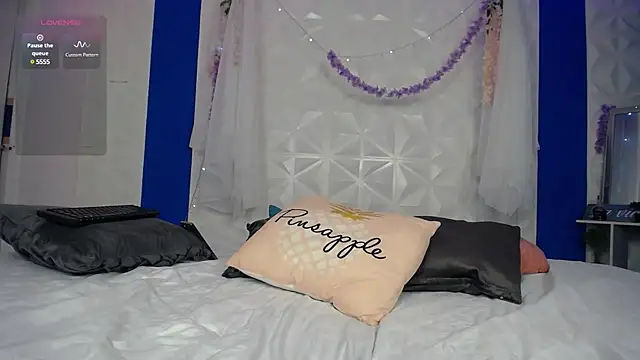 miss honey01 online show from 3, 3, 2025