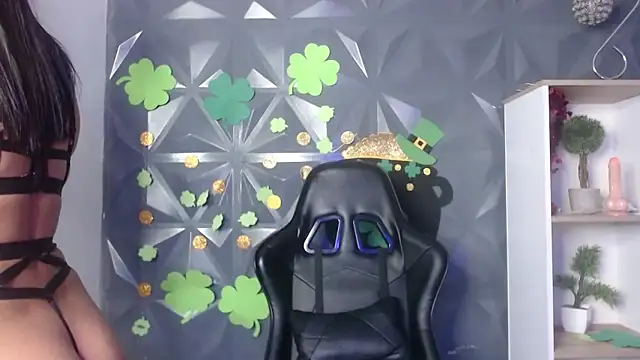 miss honey01 online show from 20, 3, 2025