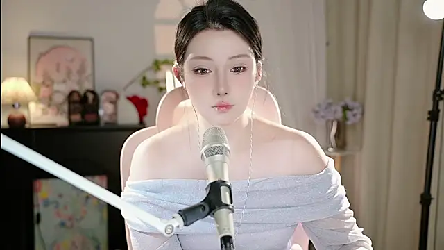 Snapshot of Dou-Dou-er chatting on 28, 9, 2025 Dou-Dou-er online show from 28, 9, 2025