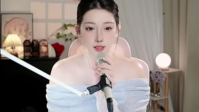 Snapshot of Dou-Dou-er chatting on 10, 10, 2025 Dou-Dou-er online show from 10, 10, 2025