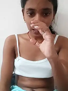 Snapshot of Divya-2007 chatting on 7, 10, 2025 Divya-2007 online show from 7, 10, 2025