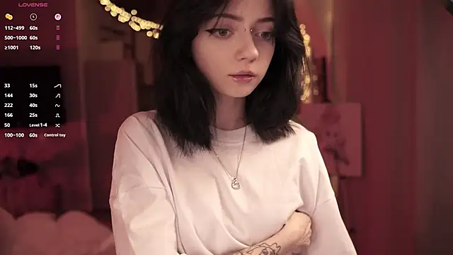 Snapshot of miuri_miy chatting on 2, 4, 2026 miuri miy online show from 2, 4, 2026