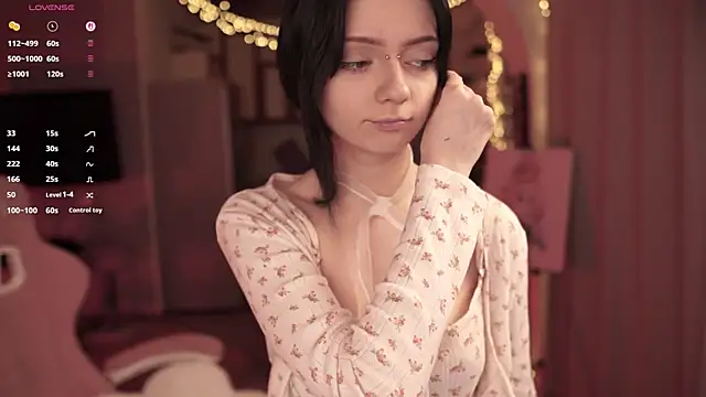 Snapshot of miuri_miy chatting on 4, 4, 2026 miuri miy online show from 4, 4, 2026