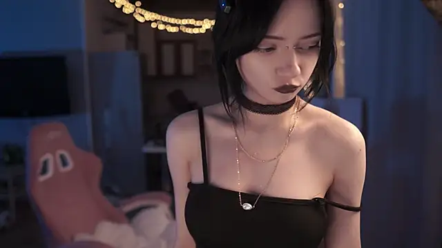 Snapshot of miuri_miy chatting on 10, 4, 2026 miuri miy online show from 10, 4, 2026