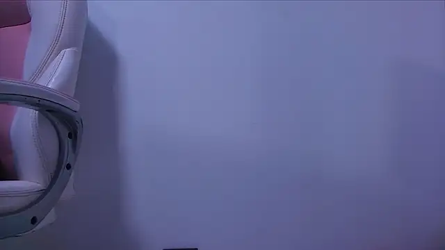 Snapshot of Auroraa_miller chatting on 5, 3, 2026 Auroraa miller online show from 5, 3, 2026