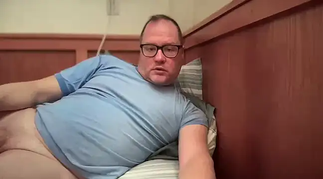 Snapshot of __DR3W__ chatting on 16, 2, 2025 DR3W online show from 16, 2, 2025