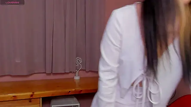 too sexxxy online show from 27, 1, 2025