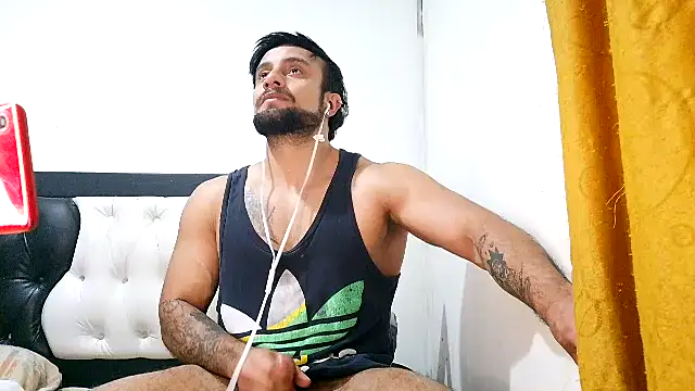 Snapshot of davidcr89 chatting on 11, 2, 2026 davidcr89 online show from 11, 2, 2026