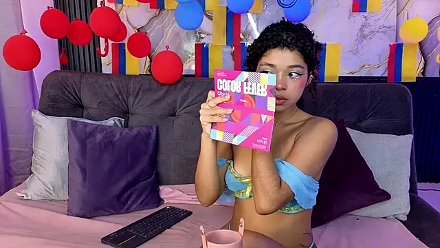 lucie petite online show from 2, 7, 2026