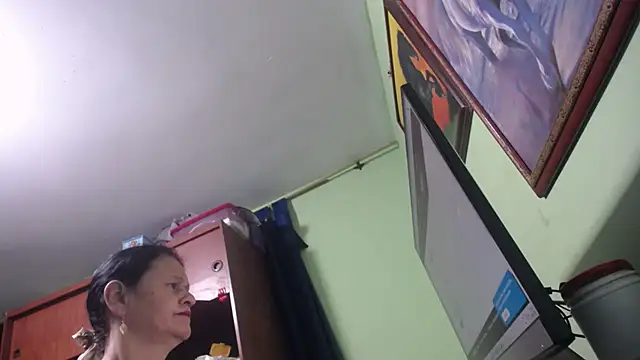 jazmin mature  online show from 23, 2, 2025