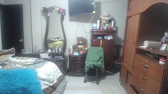 jazmin mature  online show from 1, 3, 2026