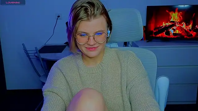 Snapshot of _JessieVibes chatting on 2, 2, 2025 JessieVibes online show from 2, 2, 2025