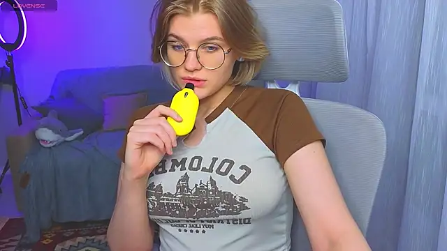 Snapshot of _JessieVibes chatting on 11, 3, 2025 JessieVibes online show from 11, 3, 2025
