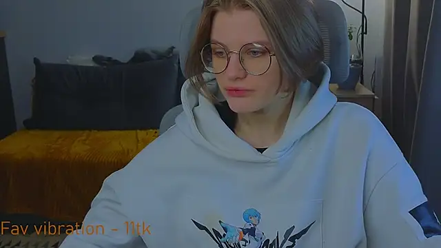 Snapshot of _JessieVibes chatting on 18, 10, 2025 JessieVibes online show from 18, 10, 2025