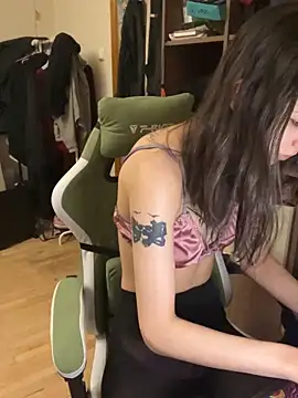 mollyEXD online show from 18, 12, 2025