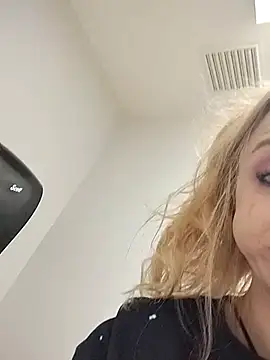 hunybunz69 online show from 24, 2, 2025