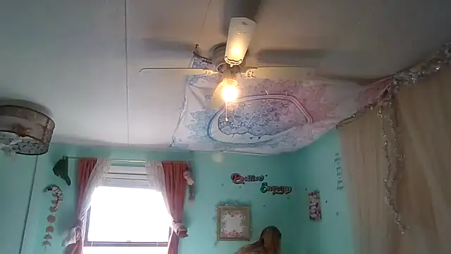 hunybunz69 online show from 15, 3, 2025