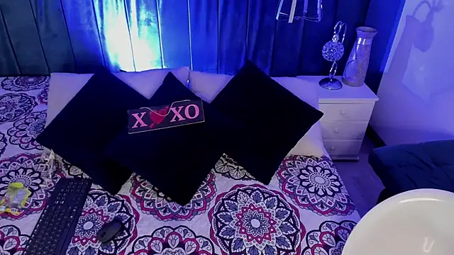 JeanneSabatier online show from 12, 2, 2025