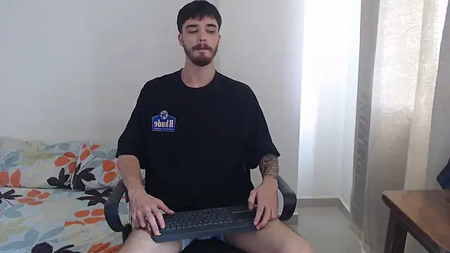 Aleex Miller online show from 2, 12, 2025