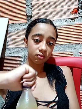 Zoe Sweett18 online show from 9, 9, 2025