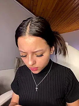 Sofia18 pinkk online show from 17, 12, 2025