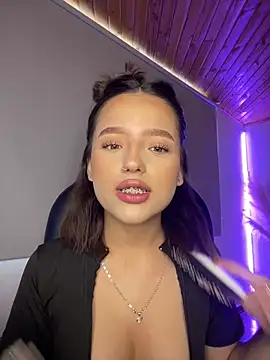 Snapshot of Sofia18_pinkk chatting on 13, 3, 2026 Sofia18 pinkk online show from 13, 3, 2026