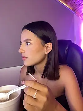 Snapshot of Sofia18_pinkk chatting on 25, 3, 2026 Sofia18 pinkk online show from 25, 3, 2026